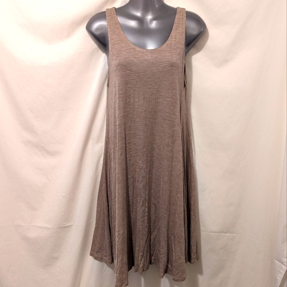 Alya Button Back Dress - Picture 1 of 3